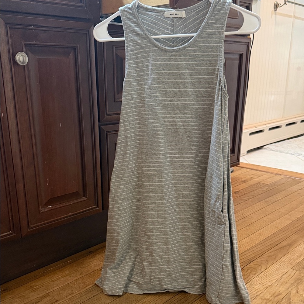 Mod Ref Gray Striped Midi Dress
